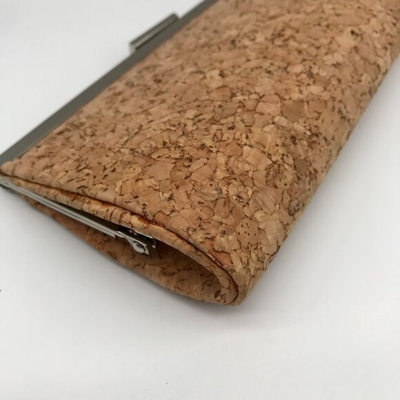 Unbranded Light Brown Corkscrew Clutch - Picture 9 of 10